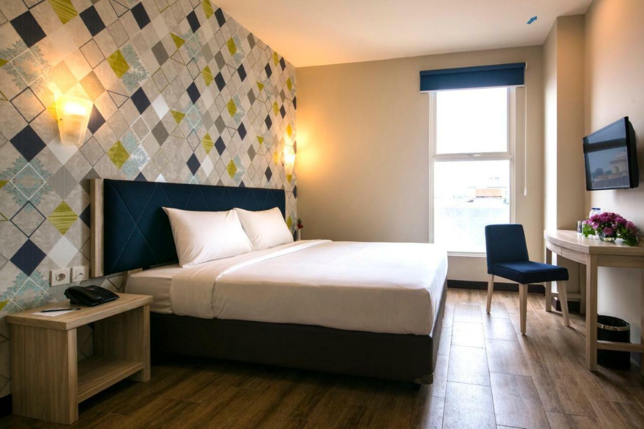 Deluxe Queen Room,1221467749:JPEG